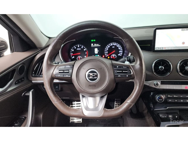 Kia Stinger PERFORMANCE PLUS* ПОДГРЕВ* ОБДУХВАНЕ* КАМЕРА - автомобили, коли, обяви за нови и употребявани 10