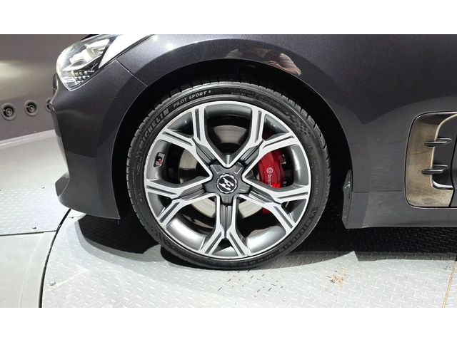 Kia Stinger GT AWD* HEAD-UP* ПАНОРАМА* ОБДУХВАНЕ* 360 КАМЕРИ - автомобили, коли, обяви за нови и употребявани 4