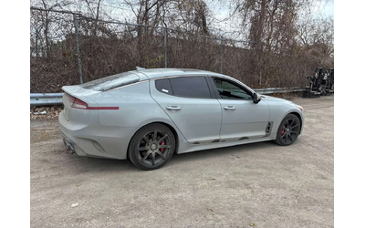kia-stinger - 2
