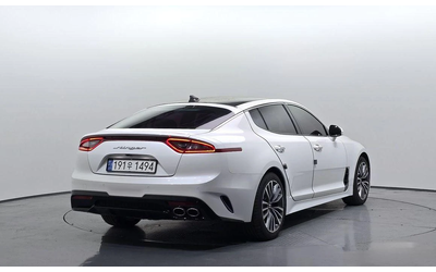 kia-stinger - 1
