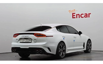 kia-stinger - 3