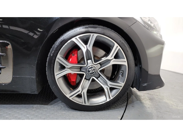 Kia Stinger 3.3 GT TURBO* ОБДУХ* 360* HUD* ПАНО - автомобили, коли, обяви за нови и употребявани 4
