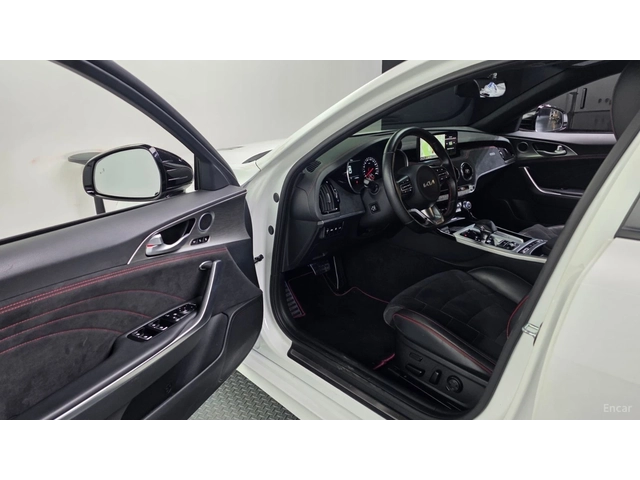 Kia Stinger 3.3 GT Acro Edition* АЛКАНТАРА* HUD* 360 - автомобили, коли, обяви за нови и употребявани 8