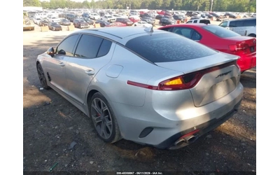 kia-stinger - 2