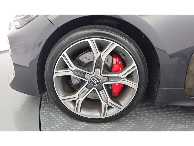 Kia Stinger 3.3* TURBO* GT* ОБДУХВАНЕ* ДИСТРОНИК* ХЕДЪП* 360КА - автомобили, коли, обяви за нови и употребявани 4