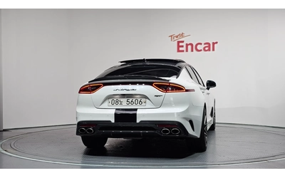 kia-stinger - 3