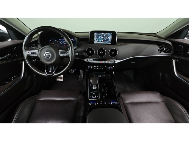 Kia Stinger 2.2 Diesel 2WD - автомобили, коли, обяви за нови и употребявани 5