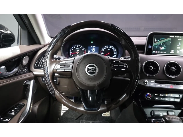 Kia Stinger MASTERS 4X4 - автомобили, коли, обяви за нови и употребявани 10