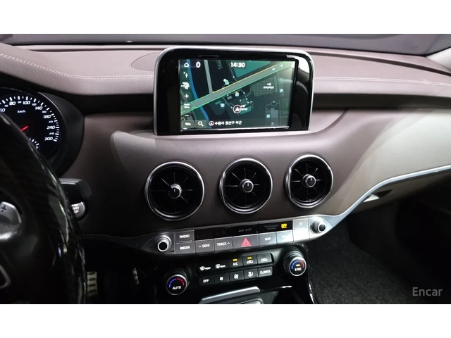 Kia Stinger MASTERS 4X4 - автомобили, коли, обяви за нови и употребявани 11