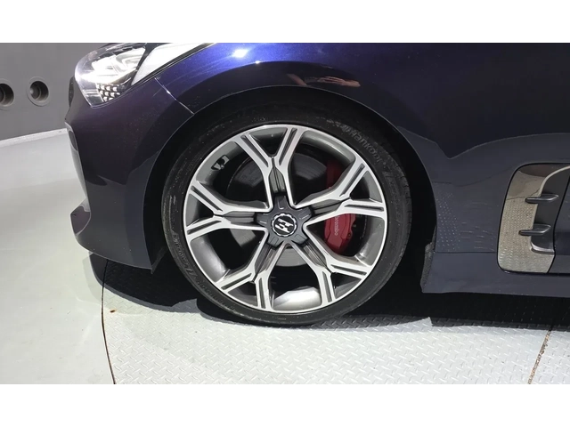 Kia Stinger MASTERS 4X4 - автомобили, коли, обяви за нови и употребявани 2