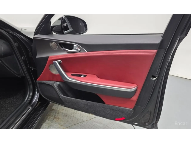 Kia Stinger GT-line - автомобили, коли, обяви за нови и употребявани 15