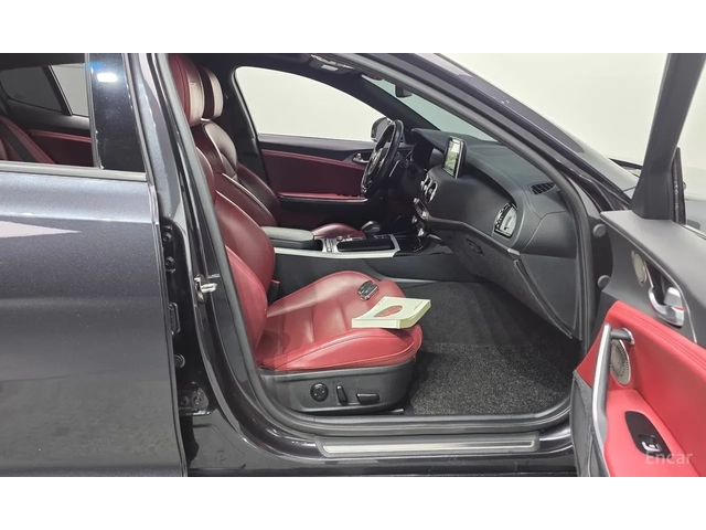Kia Stinger GT-line - автомобили, коли, обяви за нови и употребявани 16