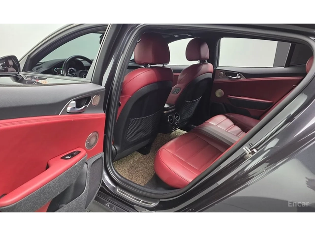 Kia Stinger GT-line - автомобили, коли, обяви за нови и употребявани 8