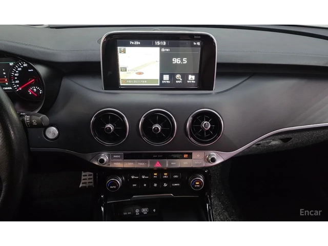 Kia Stinger GT-line - автомобили, коли, обяви за нови и употребявани 9