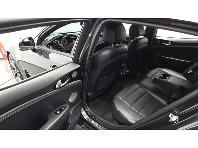 Kia Stinger 2.0 Turbo / GT line Platinum / ОБДУХ / 360 КАМЕРИ - автомобили, коли, обяви за нови и употребявани 9
