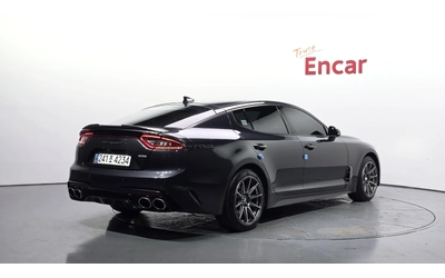 kia-stinger - 1