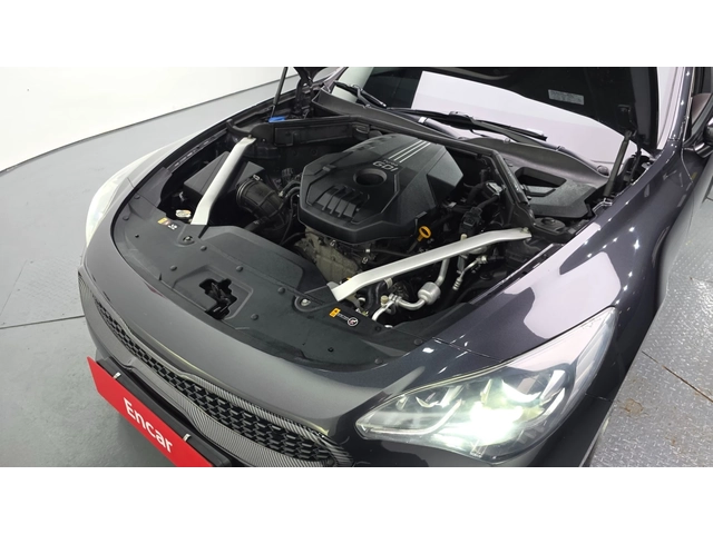 Kia Stinger 2.0 Turbo AWD - автомобили, коли, обяви за нови и употребявани 5
