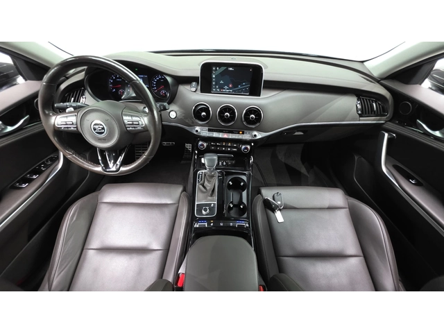 Kia Stinger 2.0 Turbo AWD - автомобили, коли, обяви за нови и употребявани 6