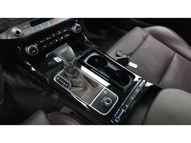 Kia Stinger 2.0 Turbo AWD - автомобили, коли, обяви за нови и употребявани 8