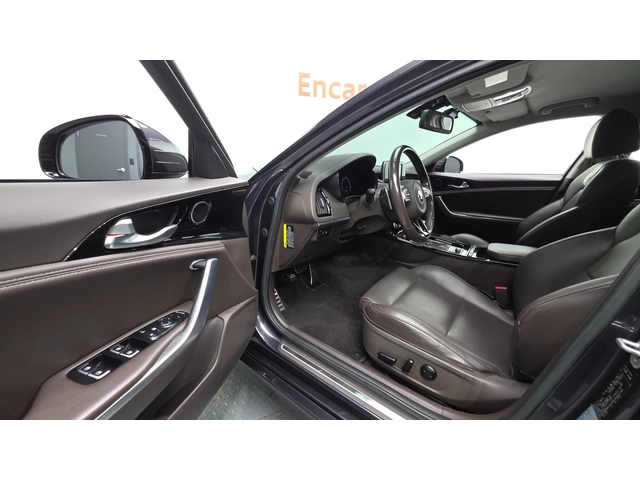 Kia Stinger 2.0 Turbo AWD - автомобили, коли, обяви за нови и употребявани 9