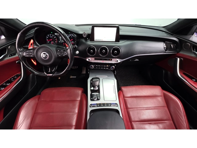 Kia Stinger 3.3 Turbo AWD - автомобили, коли, обяви за нови и употребявани 6