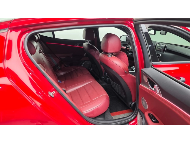 Kia Stinger 3.3 Turbo AWD - автомобили, коли, обяви за нови и употребявани 11