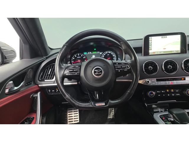 Kia Stinger 3.3 Turbo 2WD GT | HUD | 360  камера | Панорама | - автомобили, коли, обяви за нови и употребявани 13