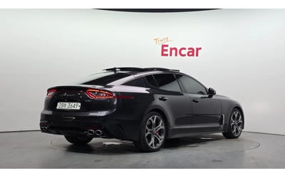 kia-stinger - 1