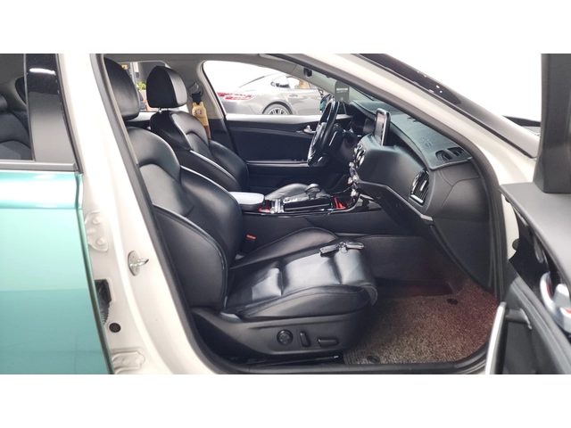 Kia Stinger 3.3 Turbo AWD Masters - автомобили, коли, обяви за нови и употребявани 10