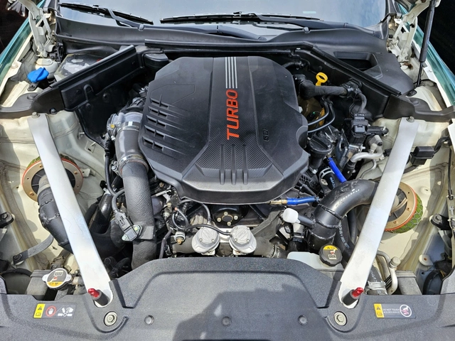 Kia Stinger 3.3 Turbo AWD Masters - автомобили, коли, обяви за нови и употребявани 5