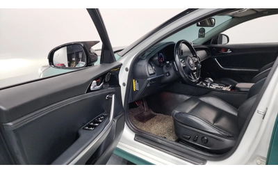 Kia Stinger 3.3 Turbo AWD Masters - автомобили, коли, обяви за нови и употребявани 9