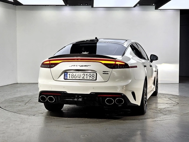 Kia Stinger 3.3 Turbo AWD GT - автомобили, коли, обяви за нови и употребявани 2