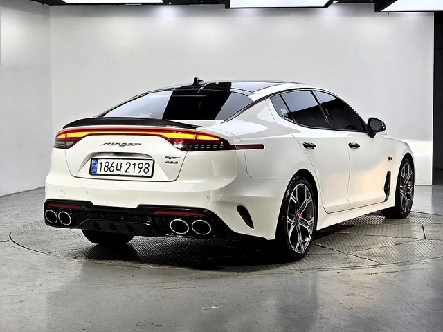 Kia Stinger 3.3 Turbo AWD GT - автомобили, коли, обяви за нови и употребявани 3