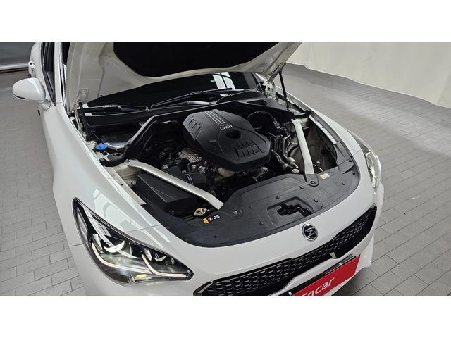 Kia Stinger 2.0 Turbo AWD Platinum (Model 2018) - автомобили, коли, обяви за нови и употребявани 13