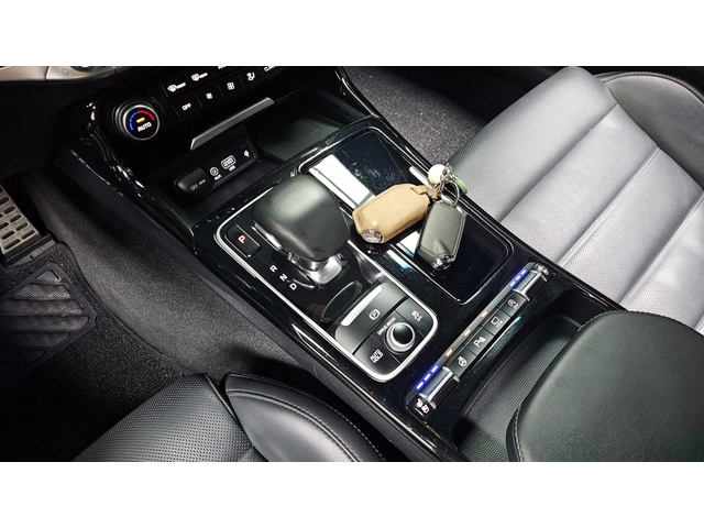 Kia Stinger 2.0 Turbo AWD Platinum (Model 2018) - автомобили, коли, обяви за нови и употребявани 8