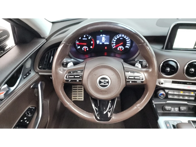 Kia Stinger 2.2 CRDi AWD Dream Edition - автомобили, коли, обяви за нови и употребявани 13