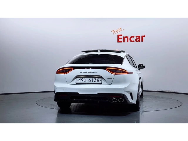 Kia Stinger 2.2 CRDi AWD Dream Edition - автомобили, коли, обяви за нови и употребявани 3