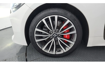 kia-stinger - 4
