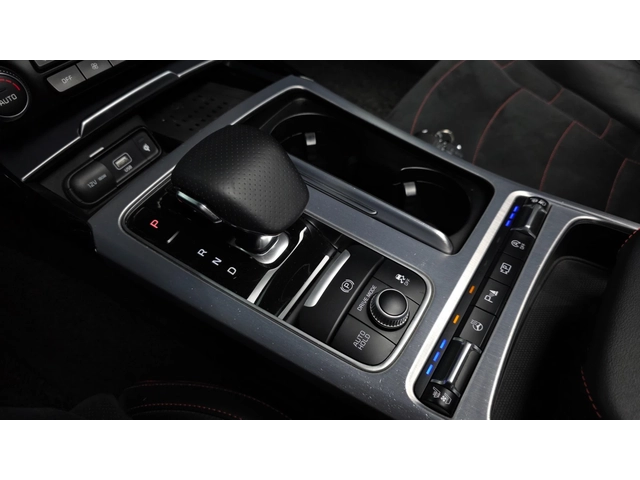 Kia Stinger 2.5 T-GDI AWD Masters Acro Edition - автомобили, коли, обяви за нови и употребявани 7