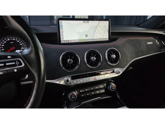 Kia Stinger 3.3 GT AWD Acro Edition - автомобили, коли, обяви за нови и употребявани 11