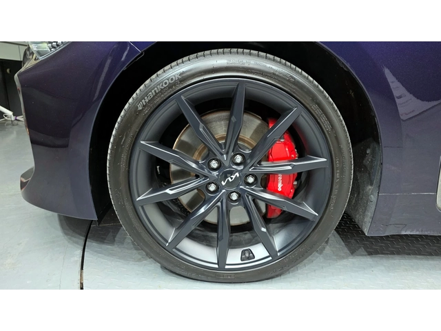 Kia Stinger 3.3 GT AWD Acro Edition - автомобили, коли, обяви за нови и употребявани 4