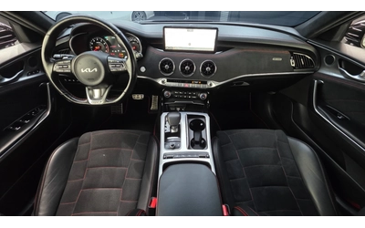 Kia Stinger 3.3 GT AWD Acro Edition - автомобили, коли, обяви за нови и употребявани 6
