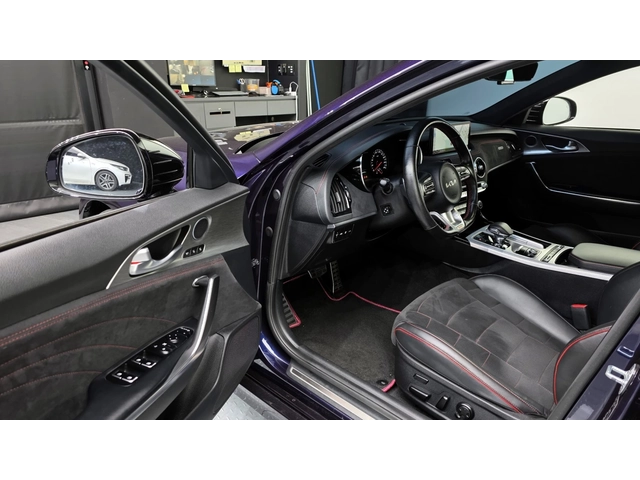 Kia Stinger 3.3 GT AWD Acro Edition - автомобили, коли, обяви за нови и употребявани 9