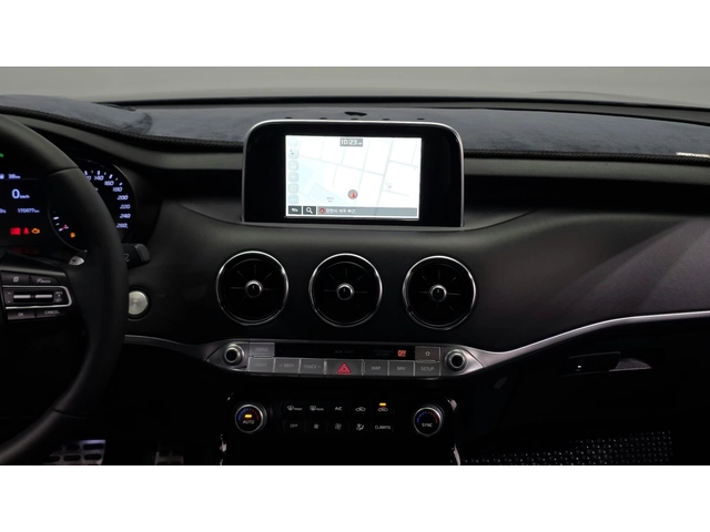 Kia Stinger 2.2 CRDi AWD Platinum | HUD | AWD - автомобили, коли, обяви за нови и употребявани 13