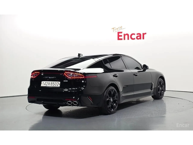 Kia Stinger 2.2 CRDi AWD Platinum | HUD | AWD - автомобили, коли, обяви за нови и употребявани 1