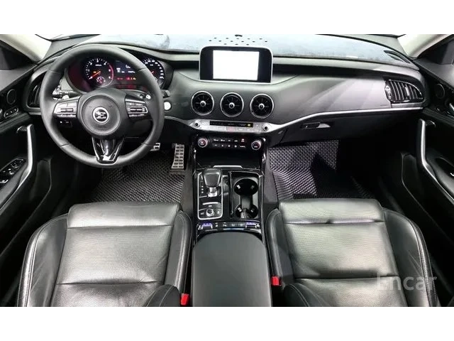 Kia Stinger 2.2 CRDi AWD Platinum | HUD | AWD - автомобили, коли, обяви за нови и употребявани 4
