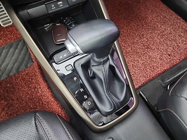 Kia Stonic Diesel 1.6 Prestige * НАЙ-ДОБРА ЦЕНА В БЪЛГАРИЯ* - автомобили, коли, обяви за нови и употребявани 7