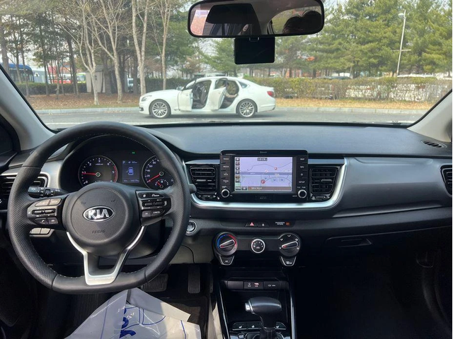 Kia Stonic Diesel 1.6 Trendy * НАЙ-ДОБРА ЦЕНА В БЪЛГАРИЯ* - автомобили, коли, обяви за нови и употребявани 9