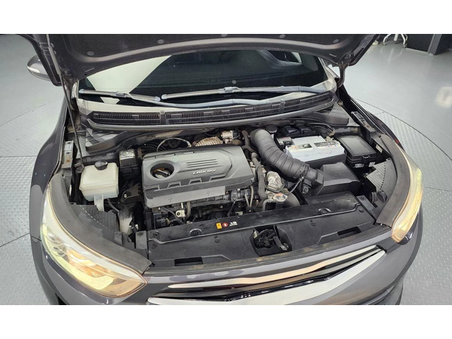 Kia Stonic Diesel 1.6 Prestige * НАЙ-ДОБРА ЦЕНА В БЪЛГАРИЯ* - автомобили, коли, обяви за нови и употребявани 5