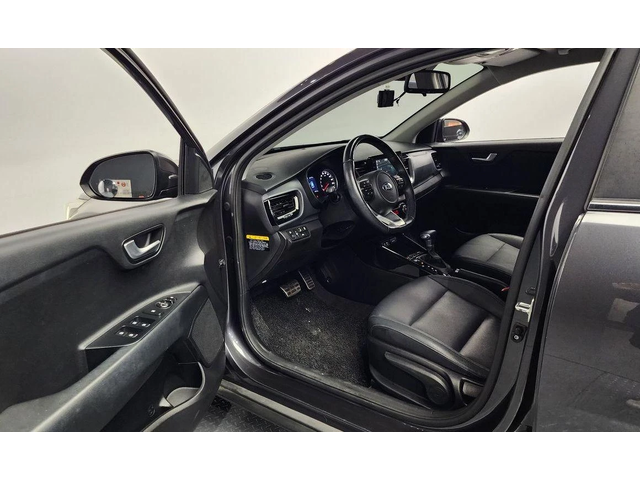 Kia Stonic Diesel 1.6 Prestige * НАЙ-ДОБРА ЦЕНА В БЪЛГАРИЯ* - автомобили, коли, обяви за нови и употребявани 9